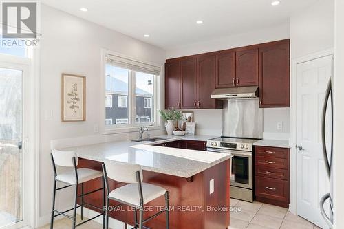 106 Pinelock Street, Ottawa, ON - Indoor Photo Showing Kitchen