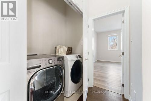 106 Pinelock Street, Ottawa, ON - Indoor Photo Showing Laundry Room