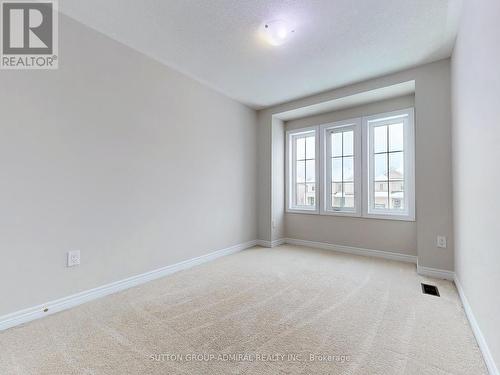 42 Greenwood Drive, Essa, ON - Indoor Photo Showing Other Room