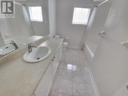 37 Maple Crown Terrace, Barrie, ON - Indoor Photo Showing Bathroom