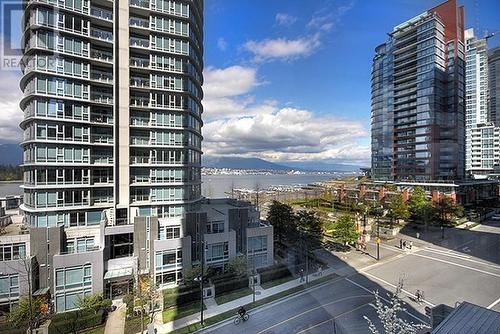 602 1205 W Hastings Street, Vancouver, BC - Outdoor With Facade