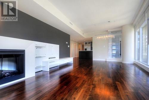 602 1205 W Hastings Street, Vancouver, BC - Indoor Photo Showing Living Room With Fireplace