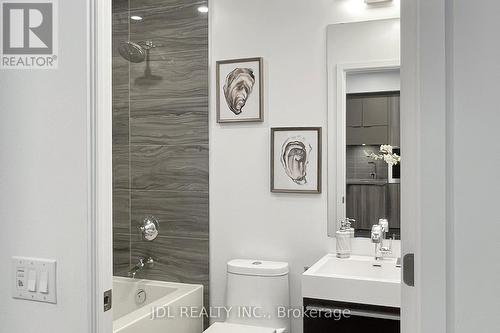 506 - 39 Roehampton Avenue, Toronto, ON - Indoor Photo Showing Bathroom