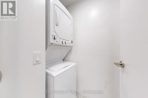 506 - 39 Roehampton Avenue, Toronto, ON -  Photo Showing Laundry Room