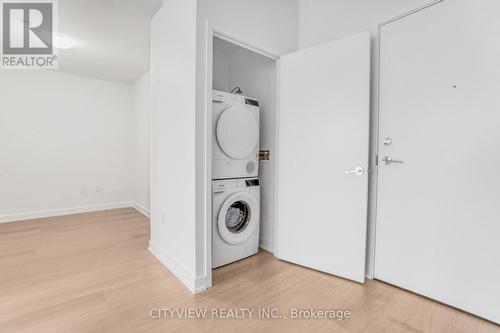 816 - 859 The Queensway, Toronto, ON - Indoor Photo Showing Laundry Room