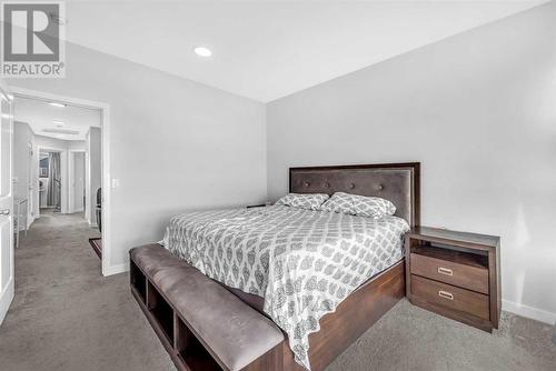 221 Belmont Street Sw, Calgary, AB - Indoor Photo Showing Bedroom