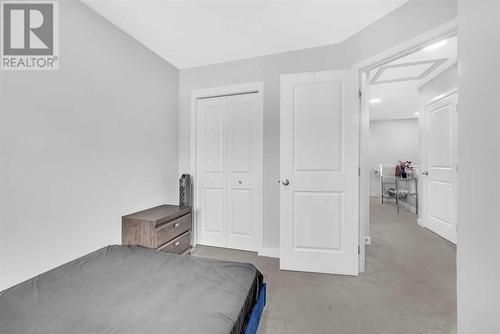 221 Belmont Street Sw, Calgary, AB - Indoor Photo Showing Bedroom