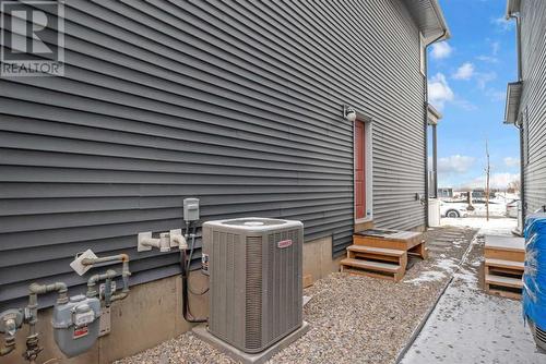 221 Belmont Street Sw, Calgary, AB - Outdoor