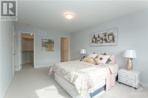 212 Ormiston Crescent, Ottawa, ON - Indoor Photo Showing Bedroom