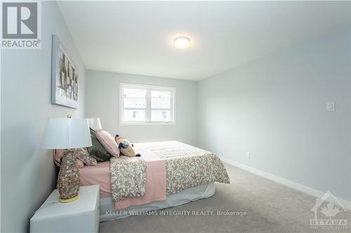 212 Ormiston Crescent, Ottawa, ON - Indoor Photo Showing Bedroom