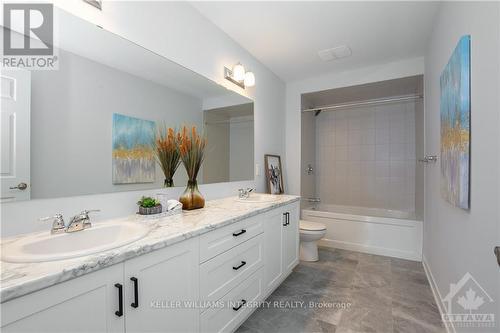 212 Ormiston Crescent, Ottawa, ON - Indoor Photo Showing Bathroom