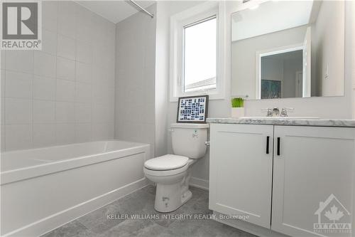 212 Ormiston Crescent, Ottawa, ON - Indoor Photo Showing Bathroom