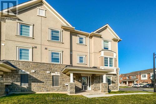 875 Sumac Crescent, Milton, ON - Outdoor With Facade