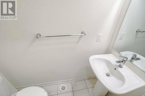 875 Sumac Crescent, Milton, ON - Indoor Photo Showing Bathroom