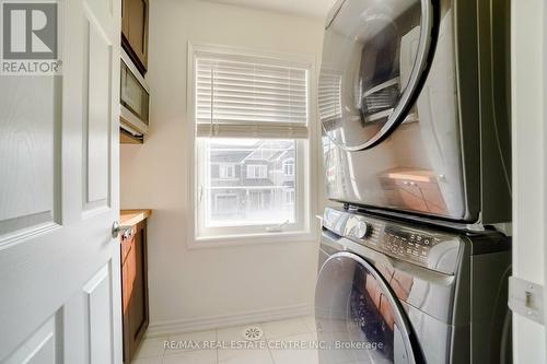 875 Sumac Crescent, Milton, ON - Indoor Photo Showing Laundry Room