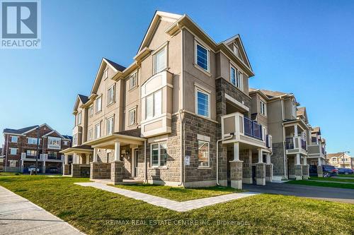 875 Sumac Crescent, Milton, ON - Outdoor With Facade