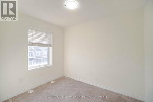 875 Sumac Crescent, Milton, ON - Indoor Photo Showing Other Room