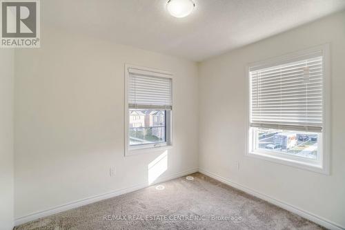 875 Sumac Crescent, Milton, ON - Indoor Photo Showing Other Room