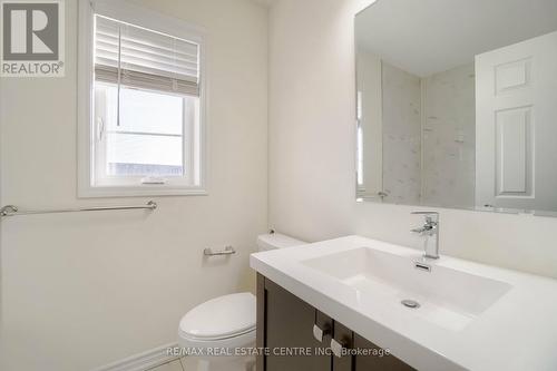 875 Sumac Crescent, Milton, ON - Indoor Photo Showing Bathroom