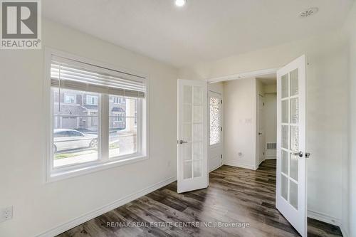 875 Sumac Crescent, Milton, ON - Indoor Photo Showing Other Room