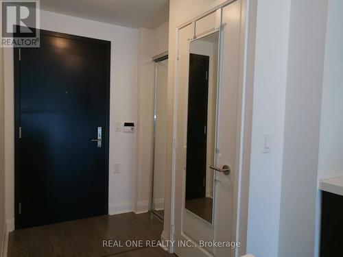 511 - 1080 Bay Street, Toronto, ON - Indoor Photo Showing Other Room