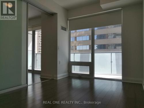 511 - 1080 Bay Street, Toronto, ON - Indoor Photo Showing Other Room