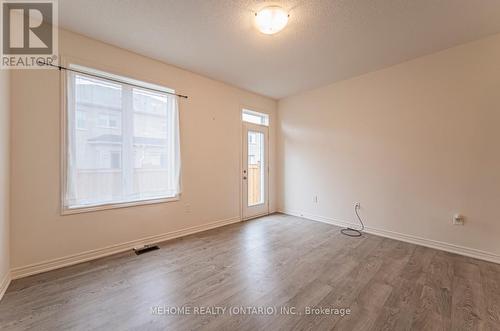 1523 Carr Landing, Milton, ON - Indoor Photo Showing Other Room