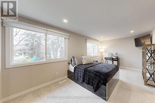 1256 Eldorado Avenue, Oshawa, ON - Indoor Photo Showing Bedroom