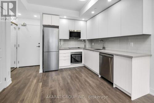 1202 - 297 Oak Walk Drive, Oakville, ON - Indoor Photo Showing Kitchen With Stainless Steel Kitchen