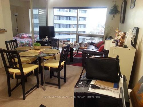 2116-1001 Bay St, Toronto, ON - Indoor Photo Showing Dining Room