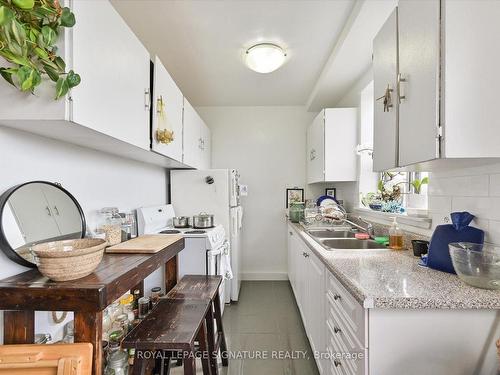 1357/59 Davenport Rd, Toronto, ON - Indoor Photo Showing Kitchen With Double Sink With Upgraded Kitchen