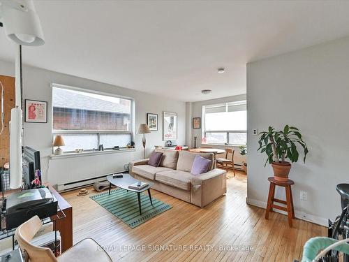 1357/59 Davenport Rd, Toronto, ON - Indoor Photo Showing Living Room