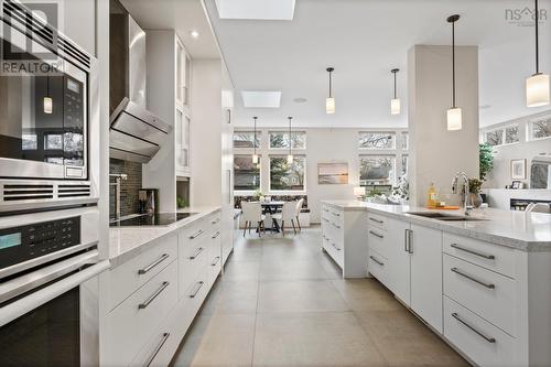 986 Ritchie Drive, Halifax, NS - Indoor Photo Showing Kitchen With Upgraded Kitchen