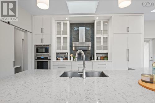 986 Ritchie Drive, Halifax, NS - Indoor Photo Showing Kitchen With Double Sink With Upgraded Kitchen