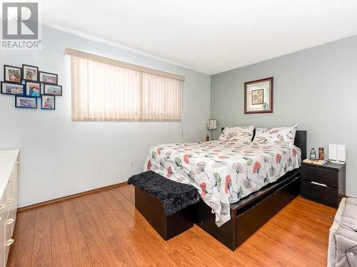 1416 Mardale Drive Ne, Calgary, AB - Indoor Photo Showing Bedroom