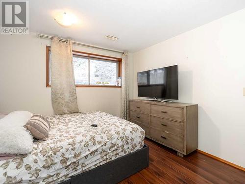 1416 Mardale Drive Ne, Calgary, AB - Indoor Photo Showing Bedroom