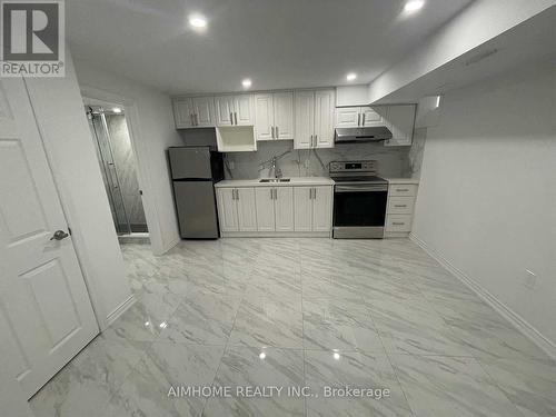 92 Ainley Road, Ajax, ON - Indoor Photo Showing Kitchen