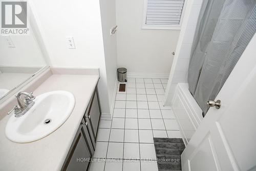 31 Saint Dennis Road, Brampton, ON - Indoor Photo Showing Bathroom