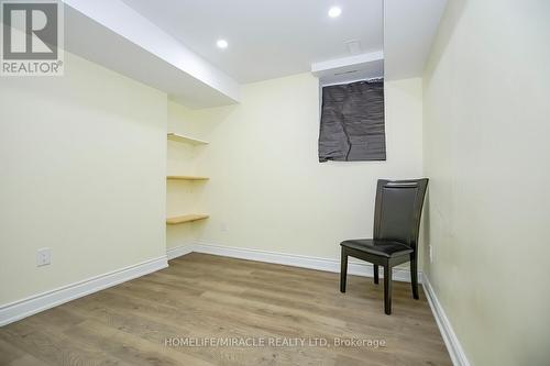 31 Saint Dennis Road, Brampton, ON - Indoor