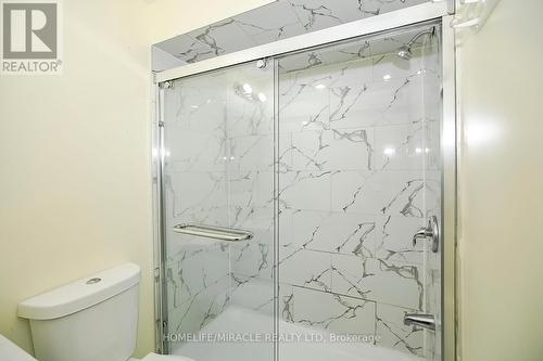 31 Saint Dennis Road, Brampton, ON - Indoor Photo Showing Bathroom