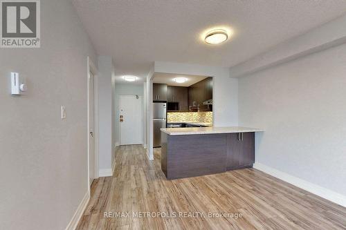 308 - 2500 Bridletowne Circle, Toronto, ON - Indoor Photo Showing Kitchen