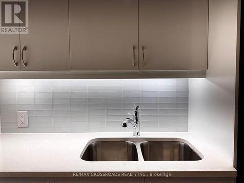 1907 - 4955 Yonge Street, Toronto, ON - Indoor Photo Showing Kitchen With Double Sink