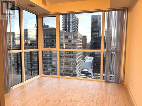 1907 - 4955 Yonge Street, Toronto, ON - Indoor Photo Showing Other Room