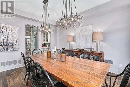 4 Meadowlark Way, Clearview, ON - Indoor Photo Showing Dining Room