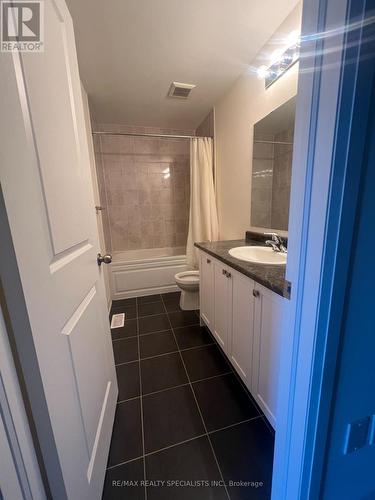 30 Brixham Lane, Brampton, ON - Indoor Photo Showing Bathroom