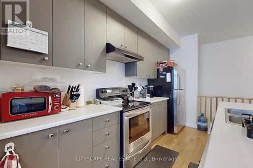 7 Granville Crescent, Haldimand, ON - Indoor Photo Showing Kitchen