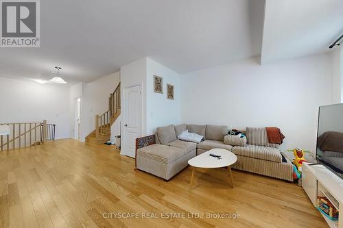 7 Granville Crescent, Haldimand, ON - Indoor Photo Showing Living Room