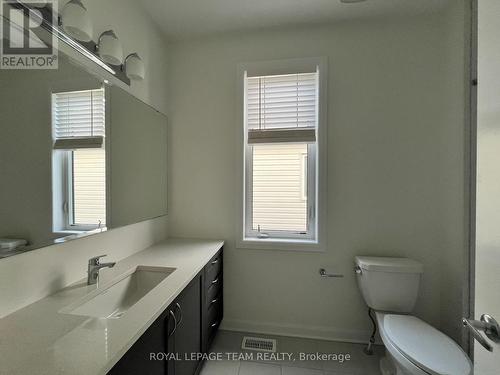 157 Invention Boulevard, Ottawa, ON - Indoor Photo Showing Bathroom