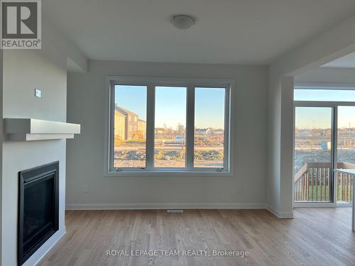 157 Invention Boulevard, Ottawa, ON - Indoor With Fireplace