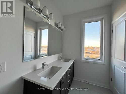 157 Invention Boulevard, Ottawa, ON - Indoor Photo Showing Bathroom